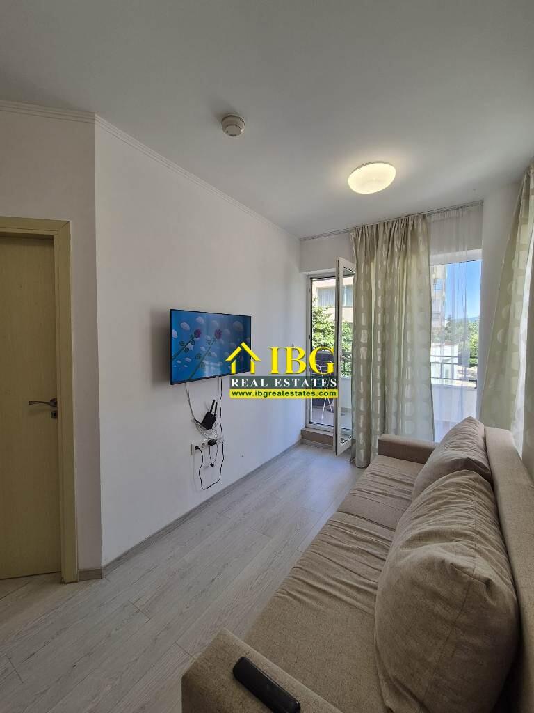 1-Bedroom Apartment with Huge 30 sq.m. Terrace & Park View Grand Kamelia, Sunny Beach — photo 11 of 22
