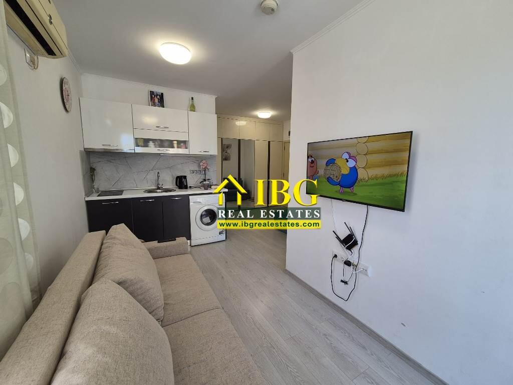 1-Bedroom Apartment with Huge 30 sq.m. Terrace & Park View Grand Kamelia, Sunny Beach — photo 9 of 22
