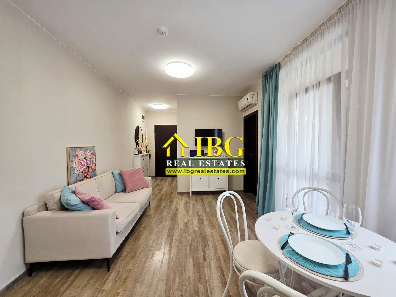1-Bedroom Apartment with Private Garden Sorrento Sole Mare, Sveti Vlas - 100 m to the Beach — photo 12 of 25