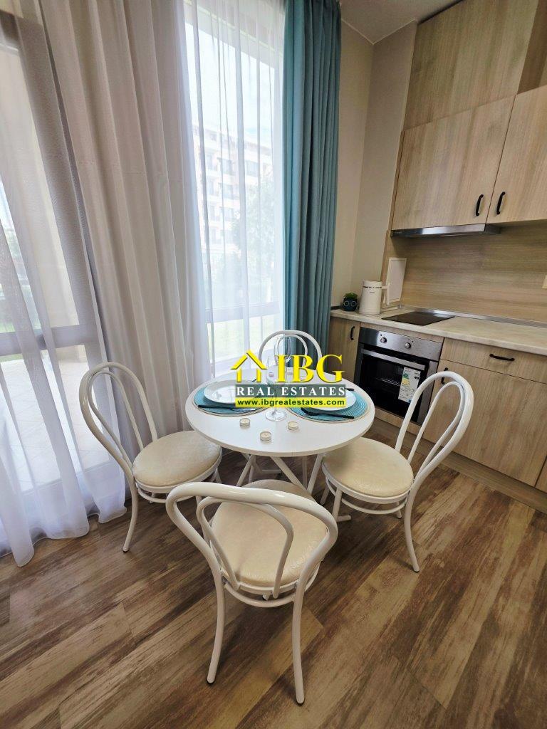 1-Bedroom Apartment with Private Garden Sorrento Sole Mare, Sveti Vlas - 100 m to the Beach — photo 14 of 25