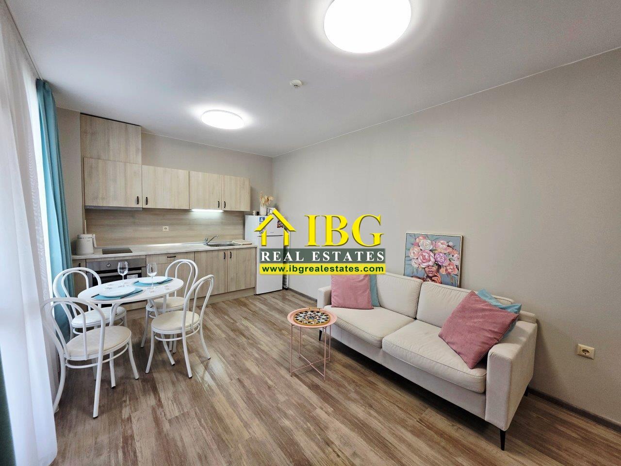 1-Bedroom Apartment with Private Garden Sorrento Sole Mare, Sveti Vlas - 100 m to the Beach — photo 21 of 25