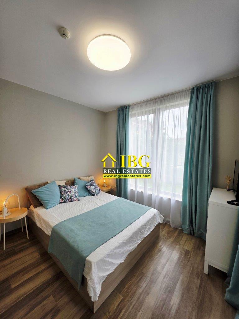 1-Bedroom Apartment with Private Garden Sorrento Sole Mare, Sveti Vlas - 100 m to the Beach — photo 24 of 25