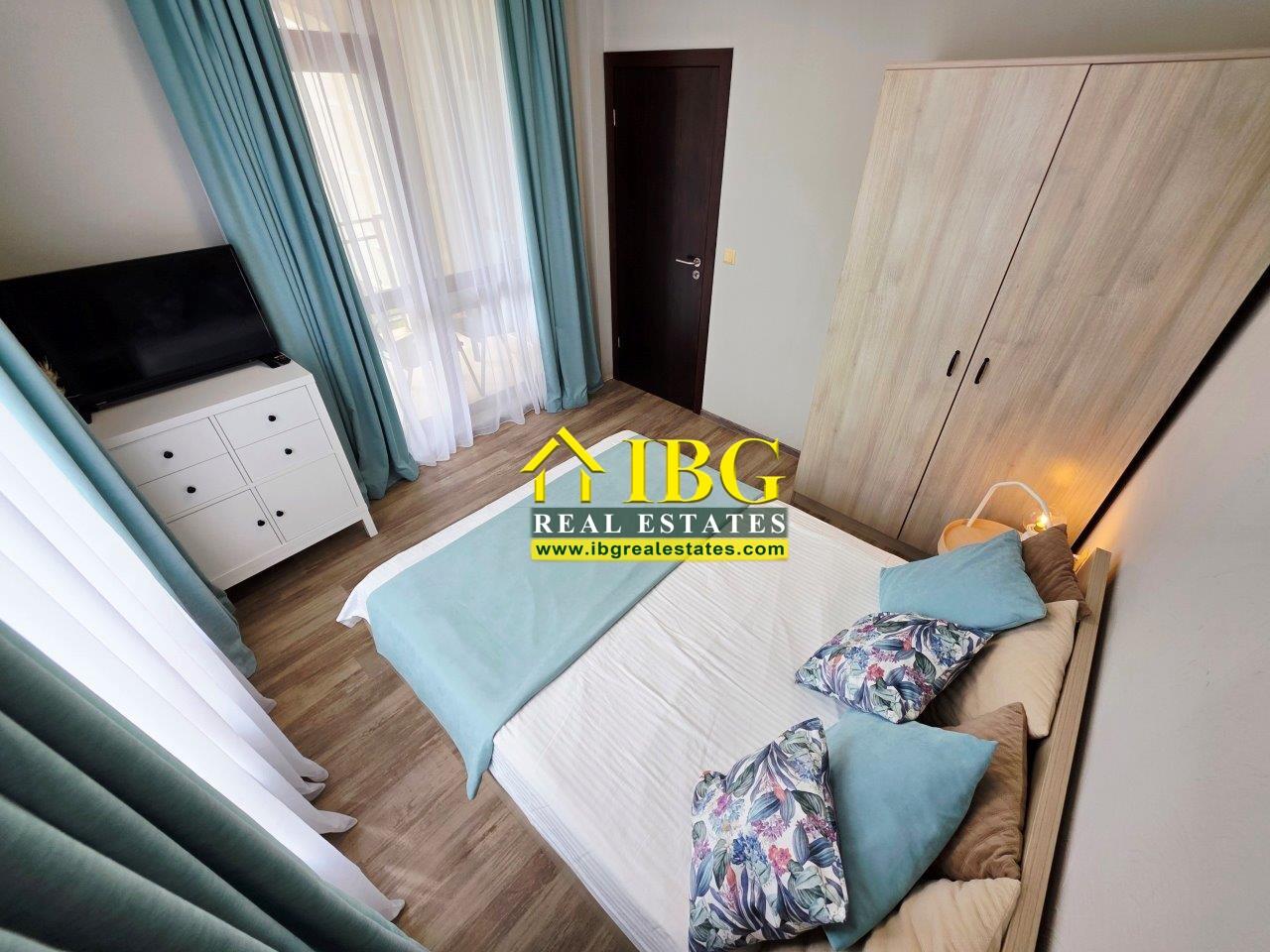 1-Bedroom Apartment with Private Garden Sorrento Sole Mare, Sveti Vlas - 100 m to the Beach — photo 25 of 25