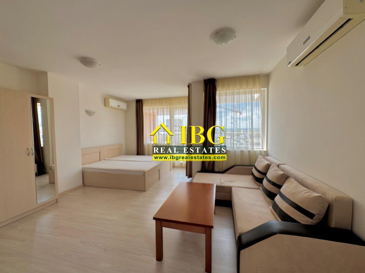 Large Studio with 44.86 sq.m. Terrace Darius, Sunny Beach — photo 6 of 18