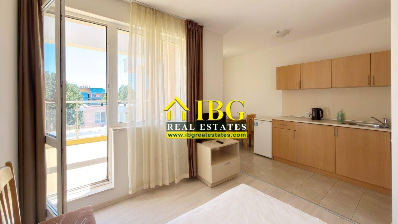 Spacious Studio with 46 sq.m. Terrace Darius, Sunny Beach — photo 8 of 11