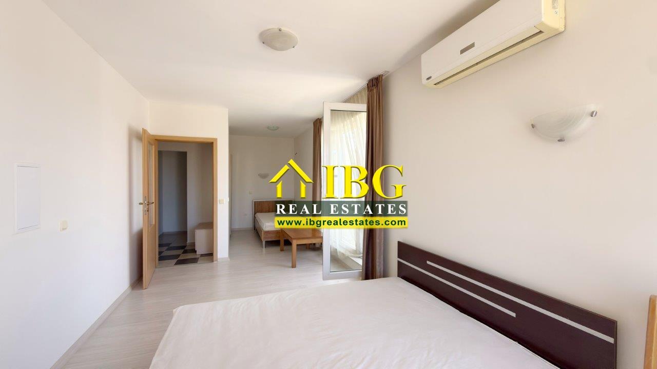 Spacious Studio with 46 sq.m. Terrace Darius, Sunny Beach — photo 4 of 11