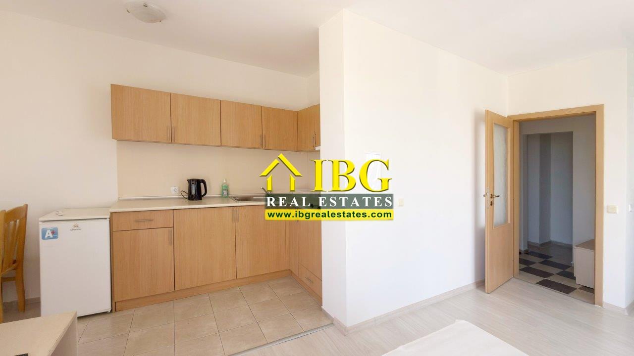 Spacious Studio with 46 sq.m. Terrace Darius, Sunny Beach — photo 9 of 11