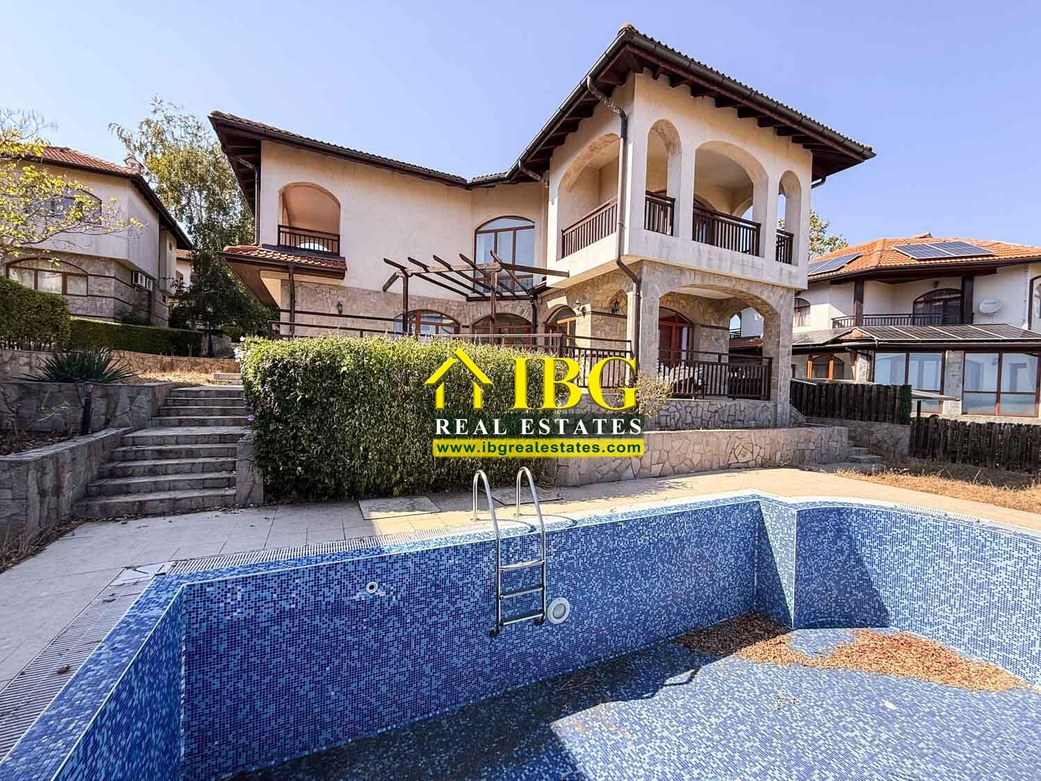 Spacious 3-Bedroom Villa with Private Pool & Sea View The Vineyards Resort, Aheloy — main photo