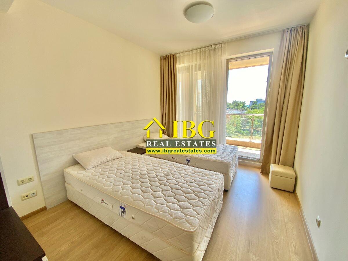 2-Bedroom Apartment with Sea and Pool views in Peter House Complex, Sunny Beach — photo 11 of 25