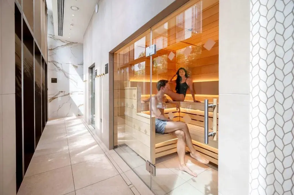 2 Bedroom Apartment For Sale Canary Wharf London South Quay Plaza — photo 9 of 24