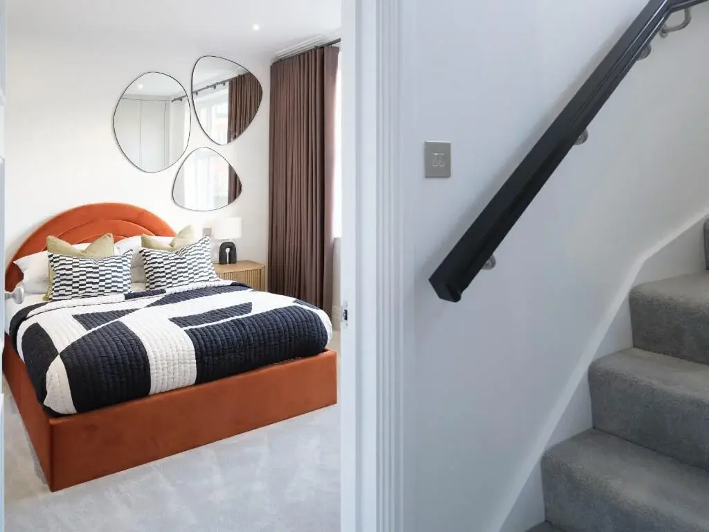 5 Bedroom House for Sale in Trent Park Enfield London — photo 5