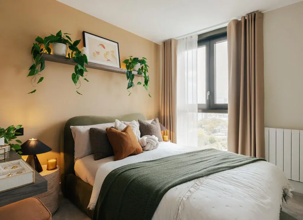 3 Bedroom Apartment for Sale West Ham London TwelveTrees Park — photo 7 of 22