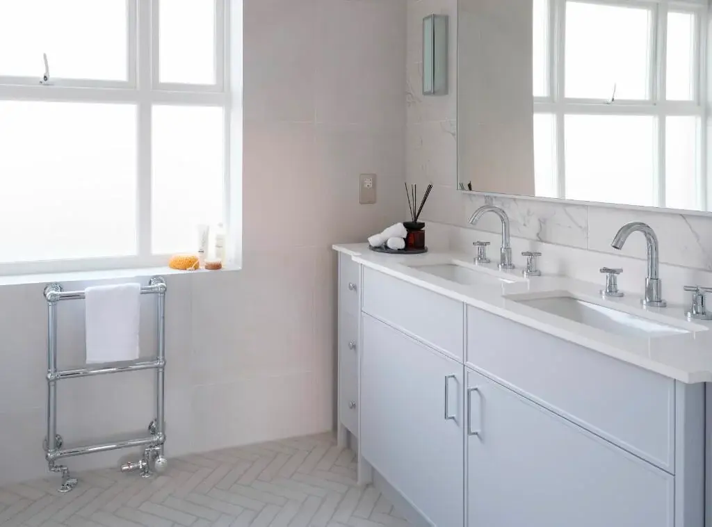 5 Bedroom House for Sale in Trent Park Enfield London — photo 10 of 17