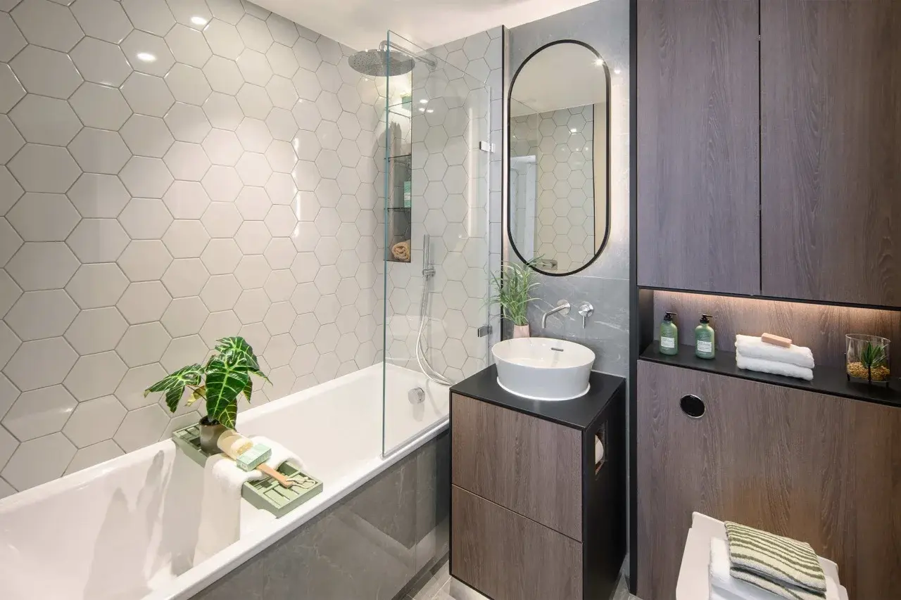 3 Bedroom Apartment for Sale Staines Surrey Eden Grove — photo 8 of 22