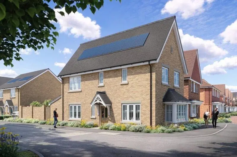 Detached House for Sale in Fleet Hareshill — Crookham Village