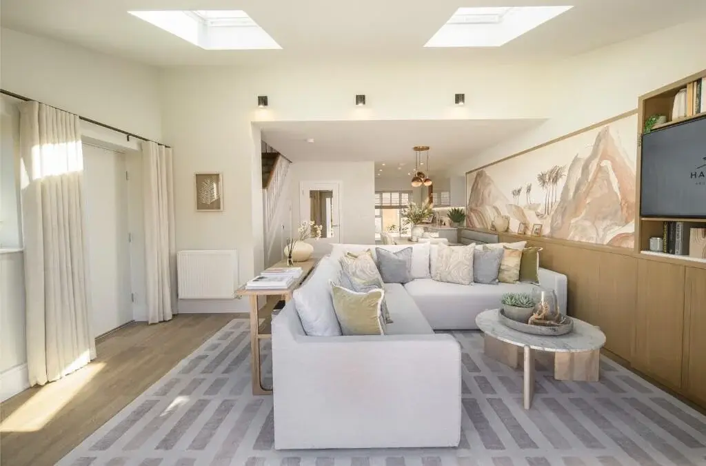 Terraced House for Sale in Fleet Hareshill — photo 13 of 13