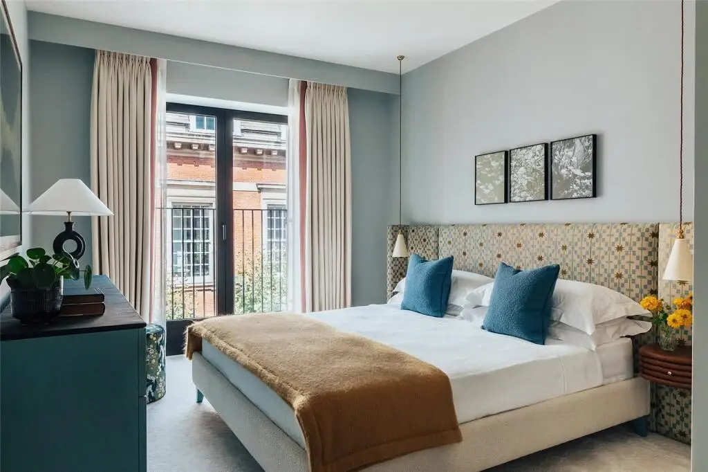 Penthouse for Sale in Kensington W8 Lancer Square — photo 4