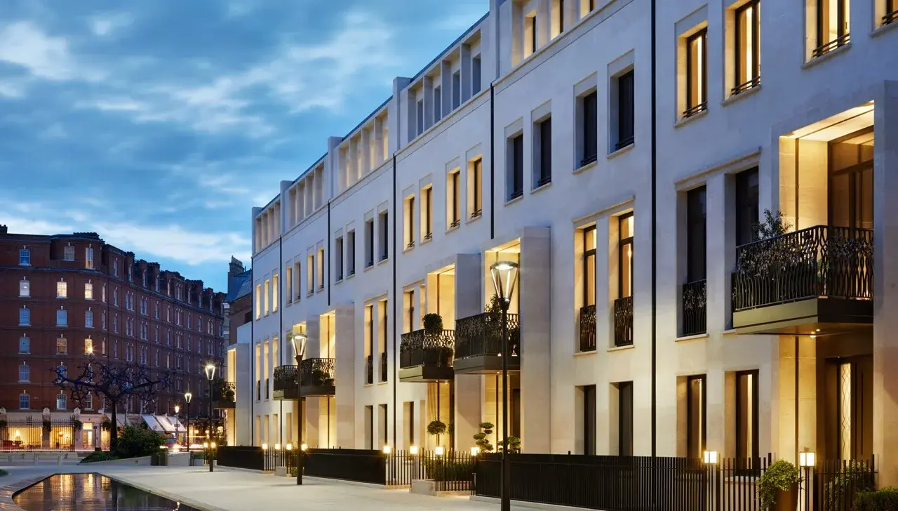 3 Bedroom Apartment for Sale in Belgravia Chelsea Barracks — photo 6
