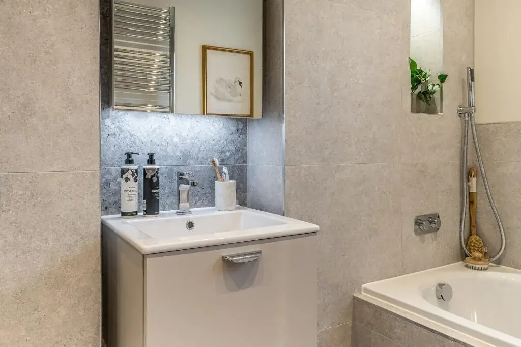 House for Sale Maidenhead Berkshire Spring Hill — photo 4