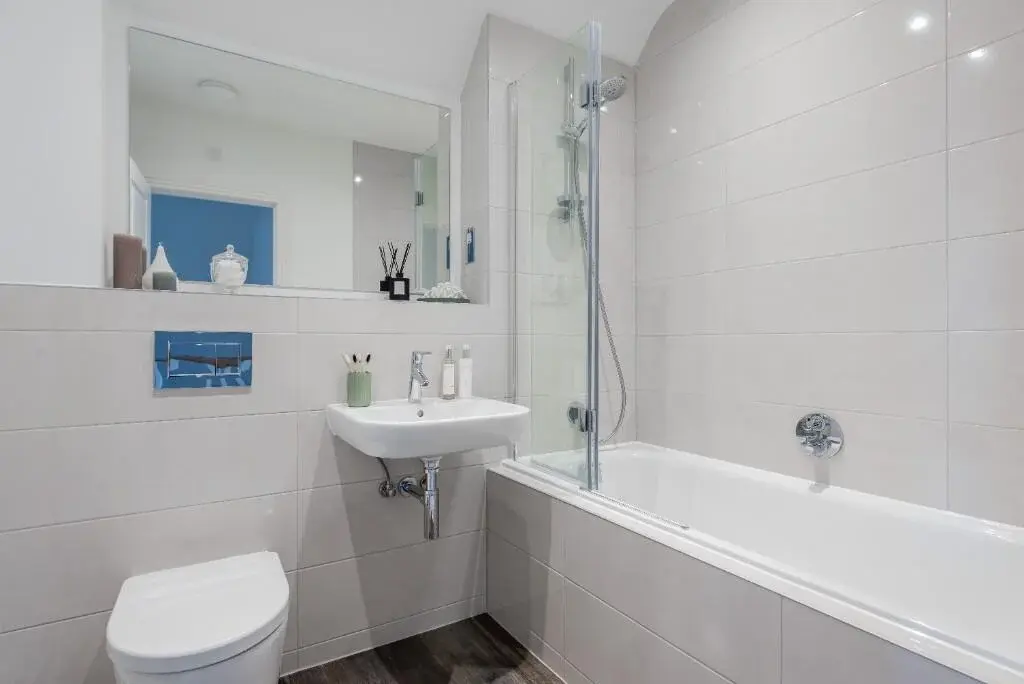 Detached House for Sale High Wycombe Buckinghamshire Abbey Barn Park — photo 9 of 16