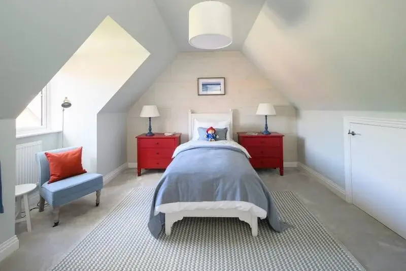 Detached House for Sale in Hildenborough Oakhill — photo 9 of 17