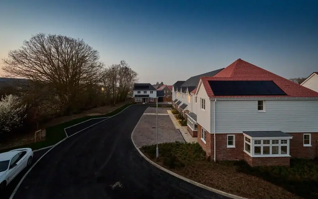 Detached House for Sale in Paddock Wood Foal Hurst Green — photo 13 of 14