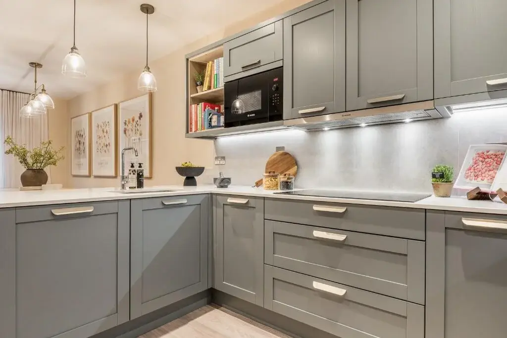 Detached House for Sale Maidenhead Berkshire Spring Hill — photo 10 of 15