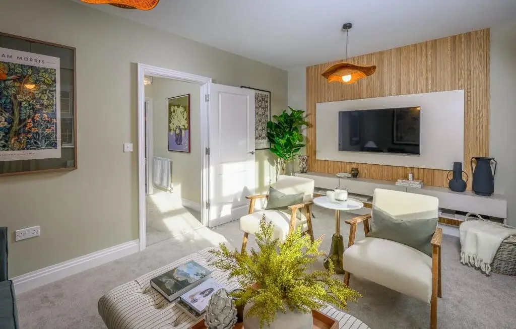 Detached House for Sale Maidenhead Berkshire Spring Hill — photo 12 of 15