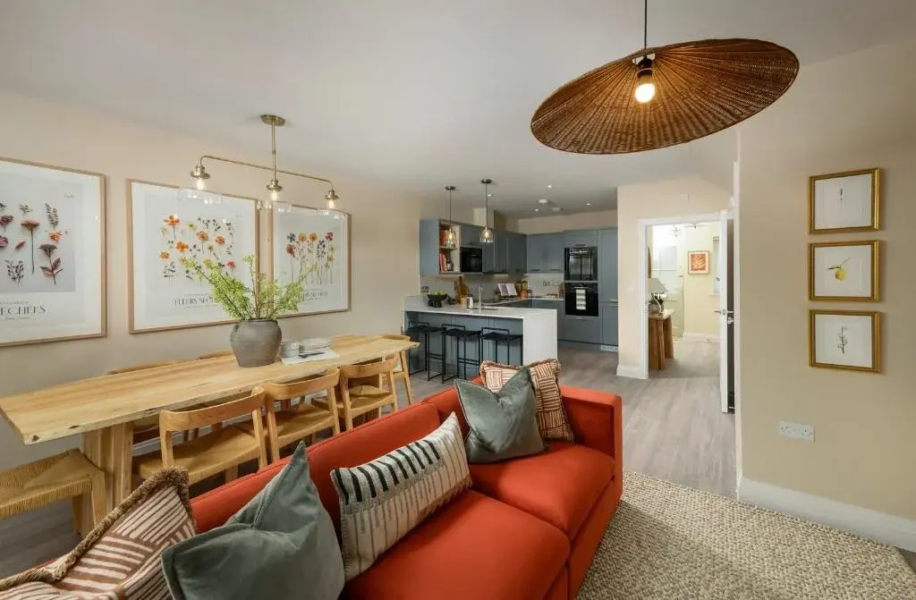 Detached House for Sale Maidenhead Berkshire Spring Hill — photo 13 of 15
