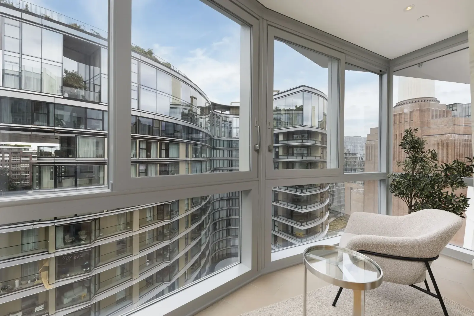 3 Bedroom Penthouse for Sale in Battersea Power Station, London SW11 Wilshire, Prospect Place — photo 20 of 25
