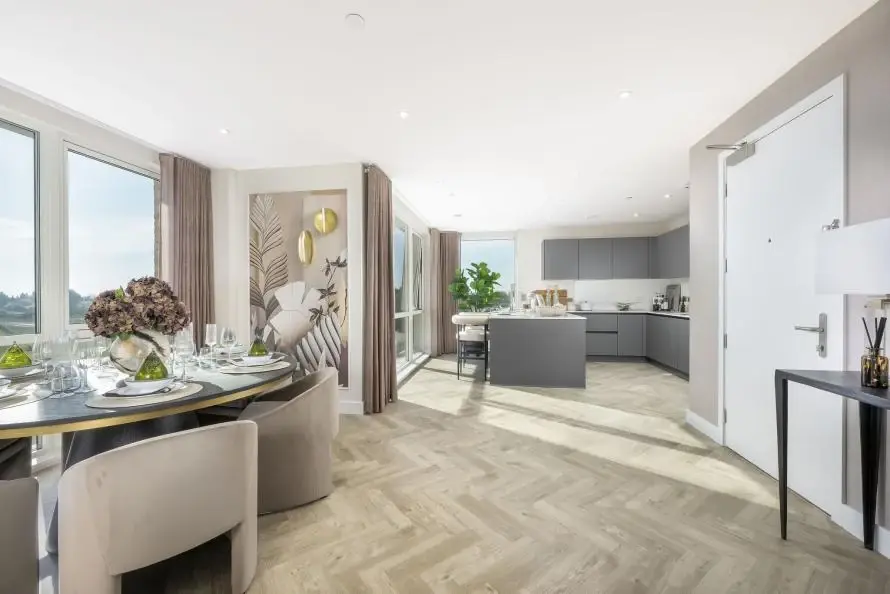 3 Bedroom Penthouse for Sale in Cambridge at Knights Park — photo 15 of 19