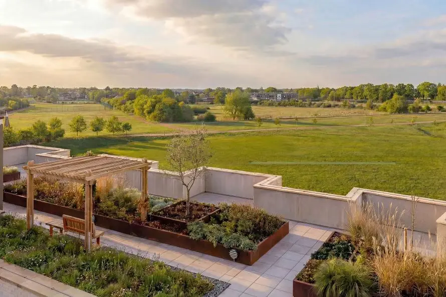 3 Bedroom Penthouse for Sale in Cambridge at Knights Park — photo 18 of 19