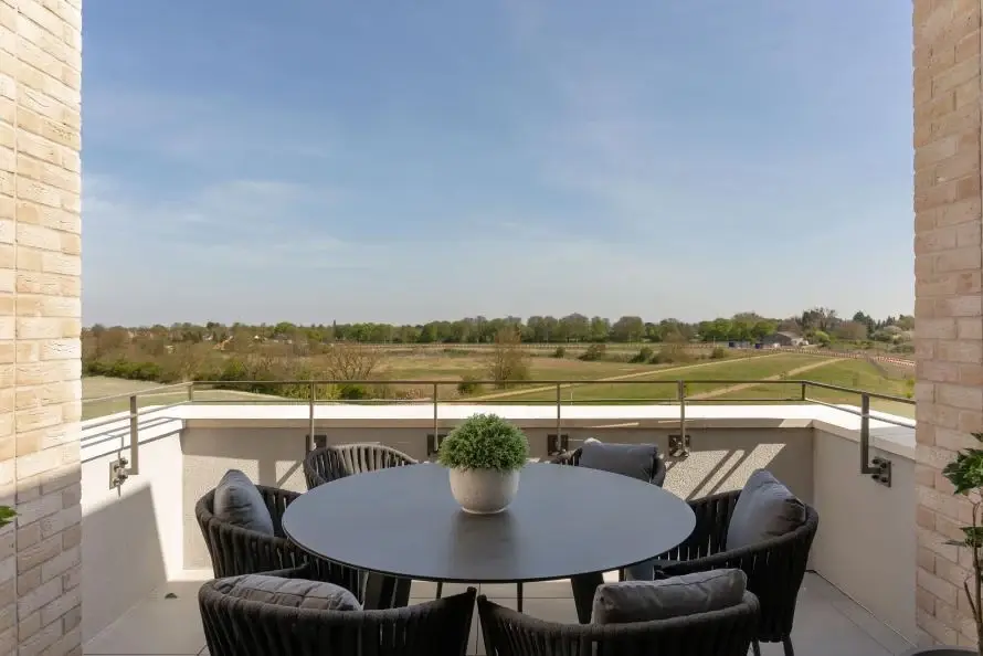 3 Bedroom Penthouse for Sale in Cambridge at Knights Park — photo 19 of 19