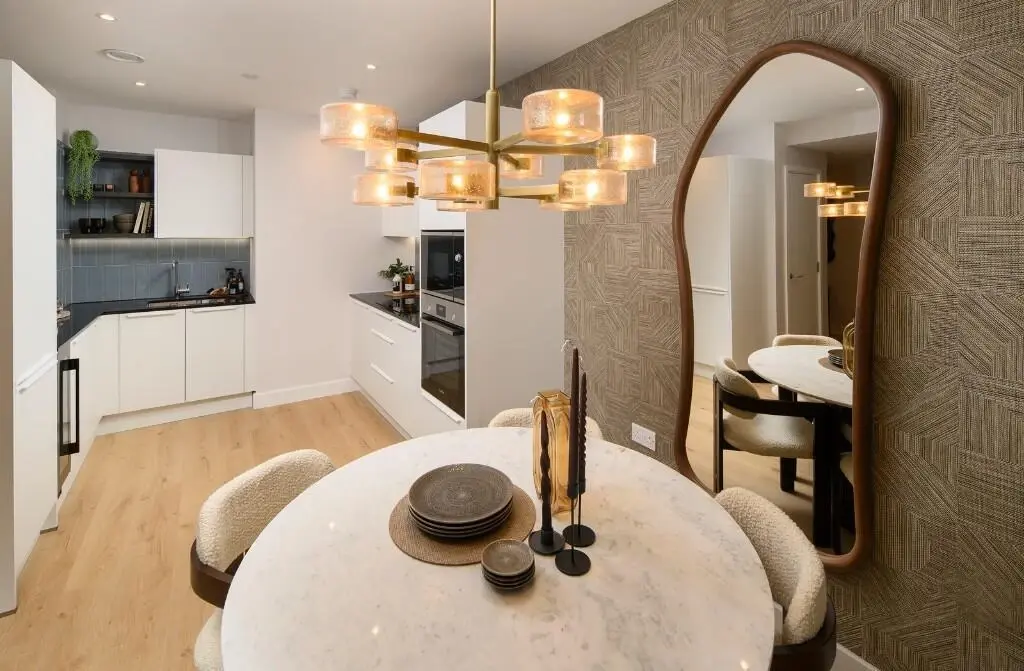 2 Bedroom Apartment for Sale in Plumstead at Lombard Square — photo 11 of 15