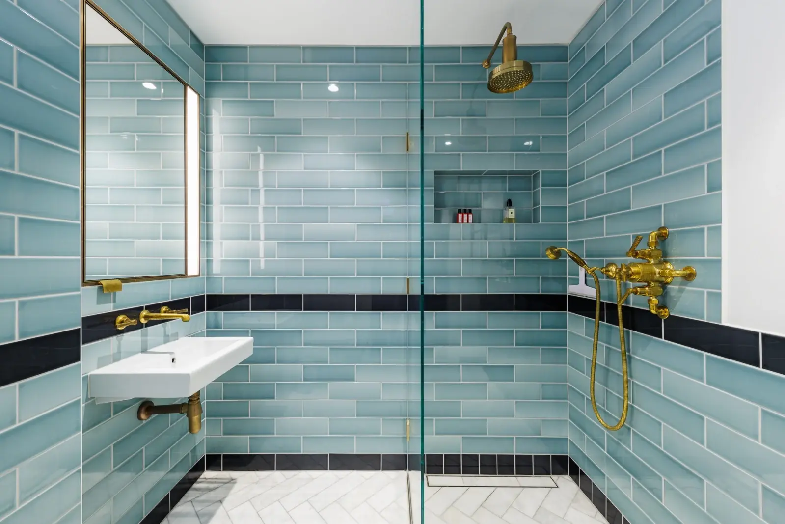 2 Bedroom Battersea Power Station Penthouse for Sale — photo 10 of 25
