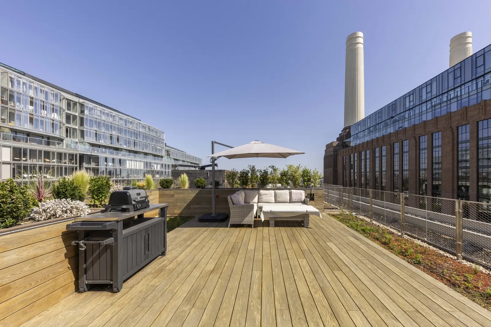 2 Bedroom Battersea Power Station Penthouse for Sale — photo 4