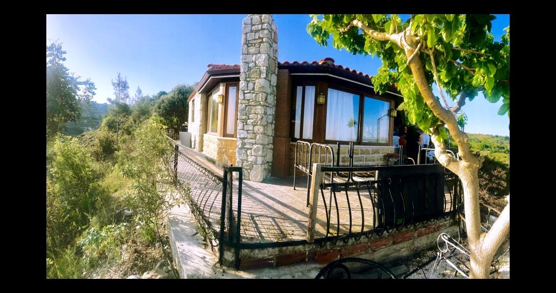 Panoramic spectacular Bungalow for sale near mountain top — Paphos