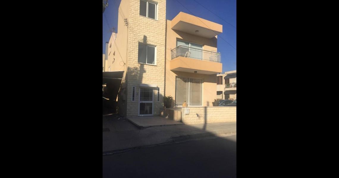 Two detached three-bedroom villas on one large plot in a prime location — photo 9 of 16