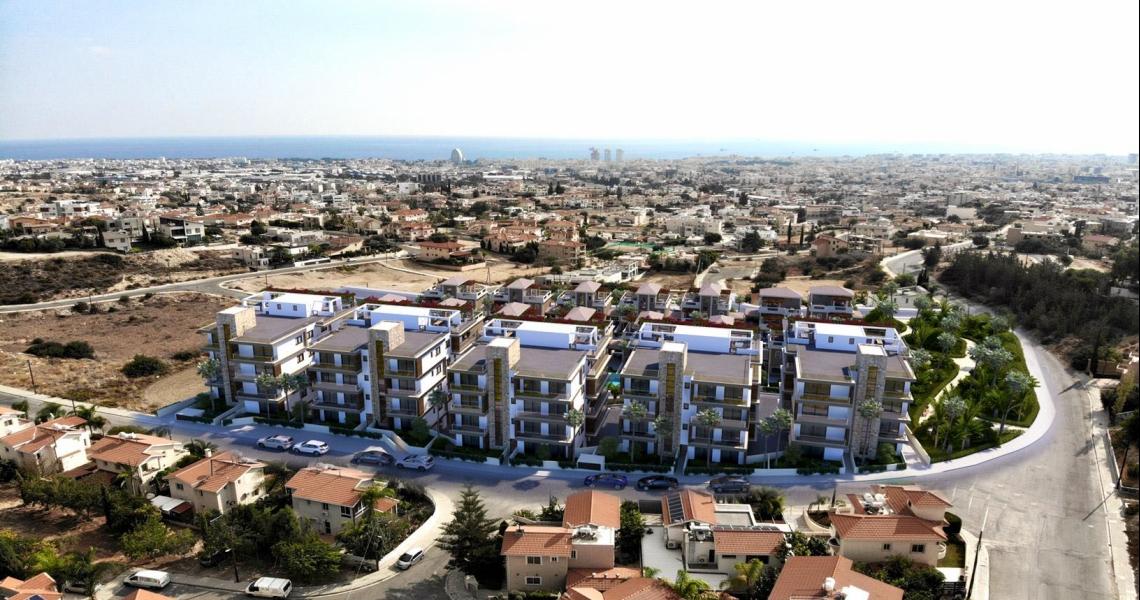 Superb three-bedroom apartment on community development with fantastic views — photo 16 of 19