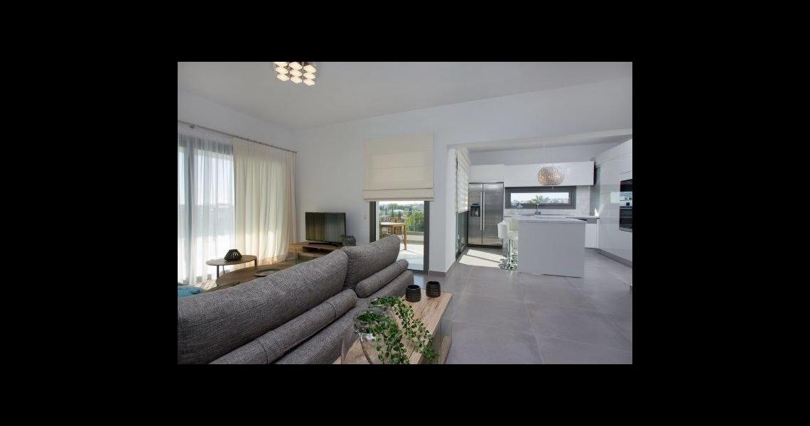 Exquisite two-bedroom luxury apartment 750 metres from the sea! — photo 4