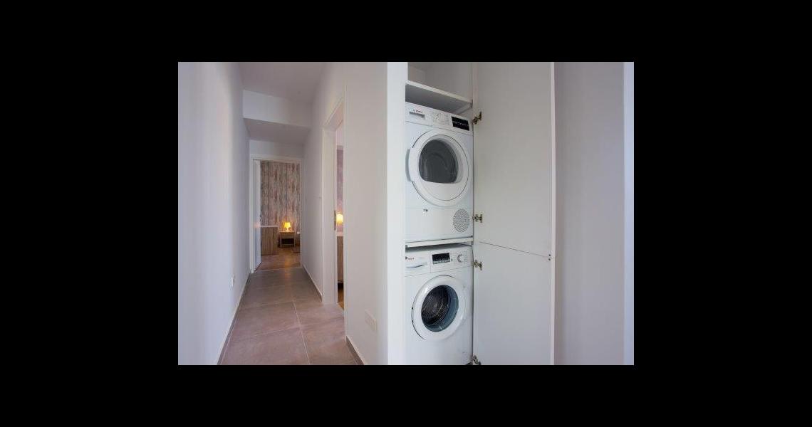 Exquisite two-bedroom luxury apartment 750 metres from the sea! — photo 9 of 25