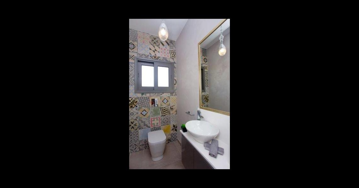 Exquisite two-bedroom luxury apartment 750 metres from the sea! — photo 10 of 25