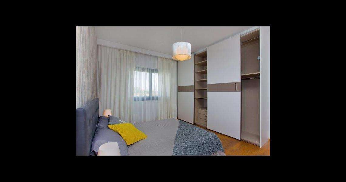 Exquisite two-bedroom luxury apartment 750 metres from the sea! — photo 16 of 25
