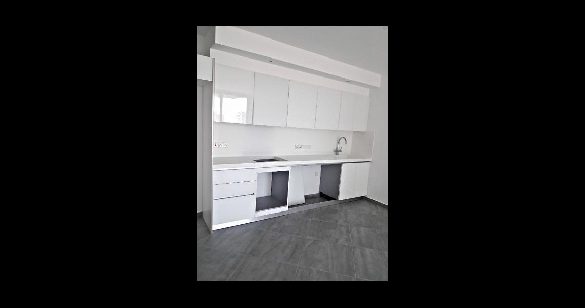 One-bedroom luxury apartment in the heart of Limassol, just 250 metres from the sea — photo 9 of 16
