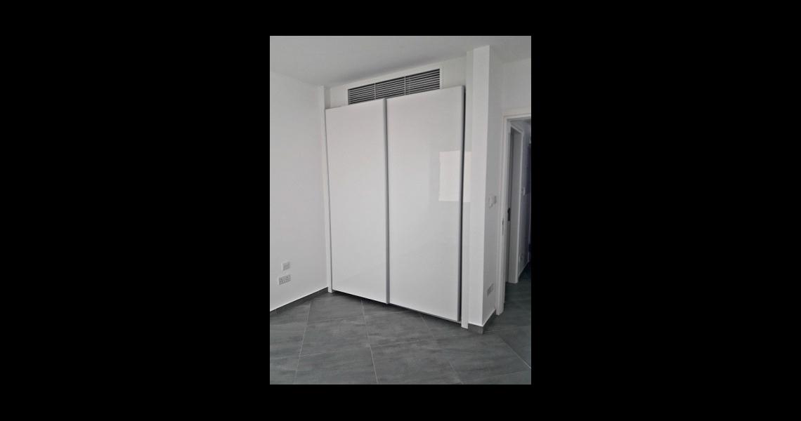 One-bedroom luxury apartment in the heart of Limassol, just 250 metres from the sea — photo 11 of 16