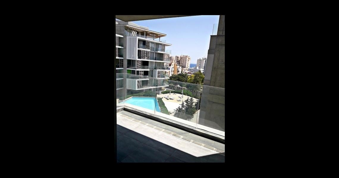 One-bedroom luxury apartment in the heart of Limassol, just 250 metres from the sea — photo 14 of 16