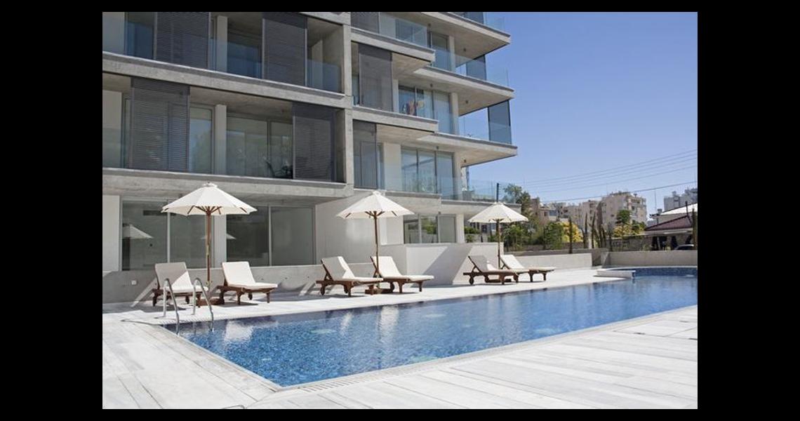 One-bedroom luxury apartment in the heart of Limassol, just 250 metres from the sea — photo 15 of 16