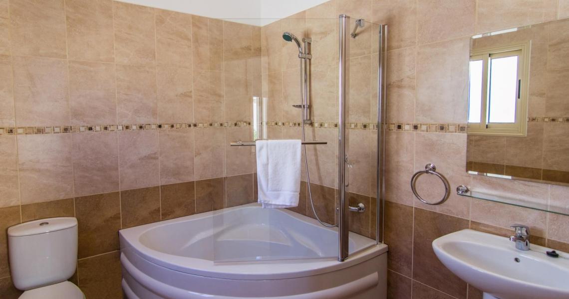 3-Bedroom luxury villa in prime location — photo 10 of 11