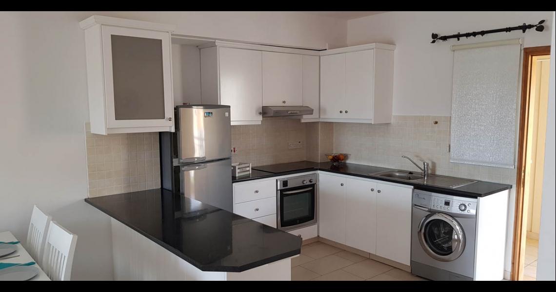 Luxury 2-Bedroom Apartment on Tombs of Kings, 350m to sea — photo 12 of 20
