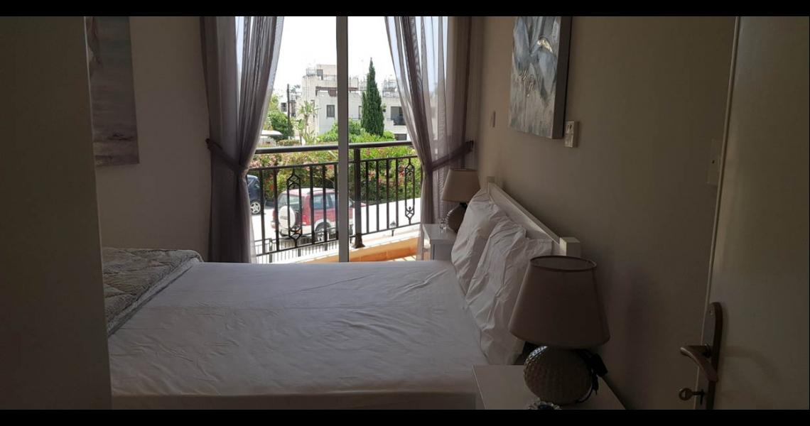 Luxury 2-Bedroom Apartment on Tombs of Kings, 350m to sea — photo 14 of 20